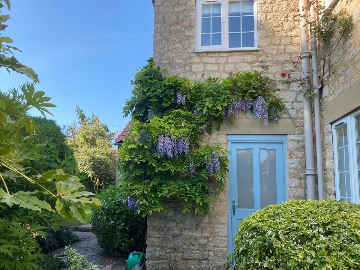 Castle View Villa Helmsley Exterior photo